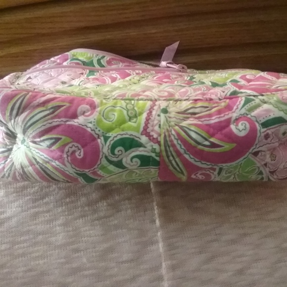 LIKE NEW! Vera Bradley Pinwheel Pink Organizer Bag - Picture 6 of 8